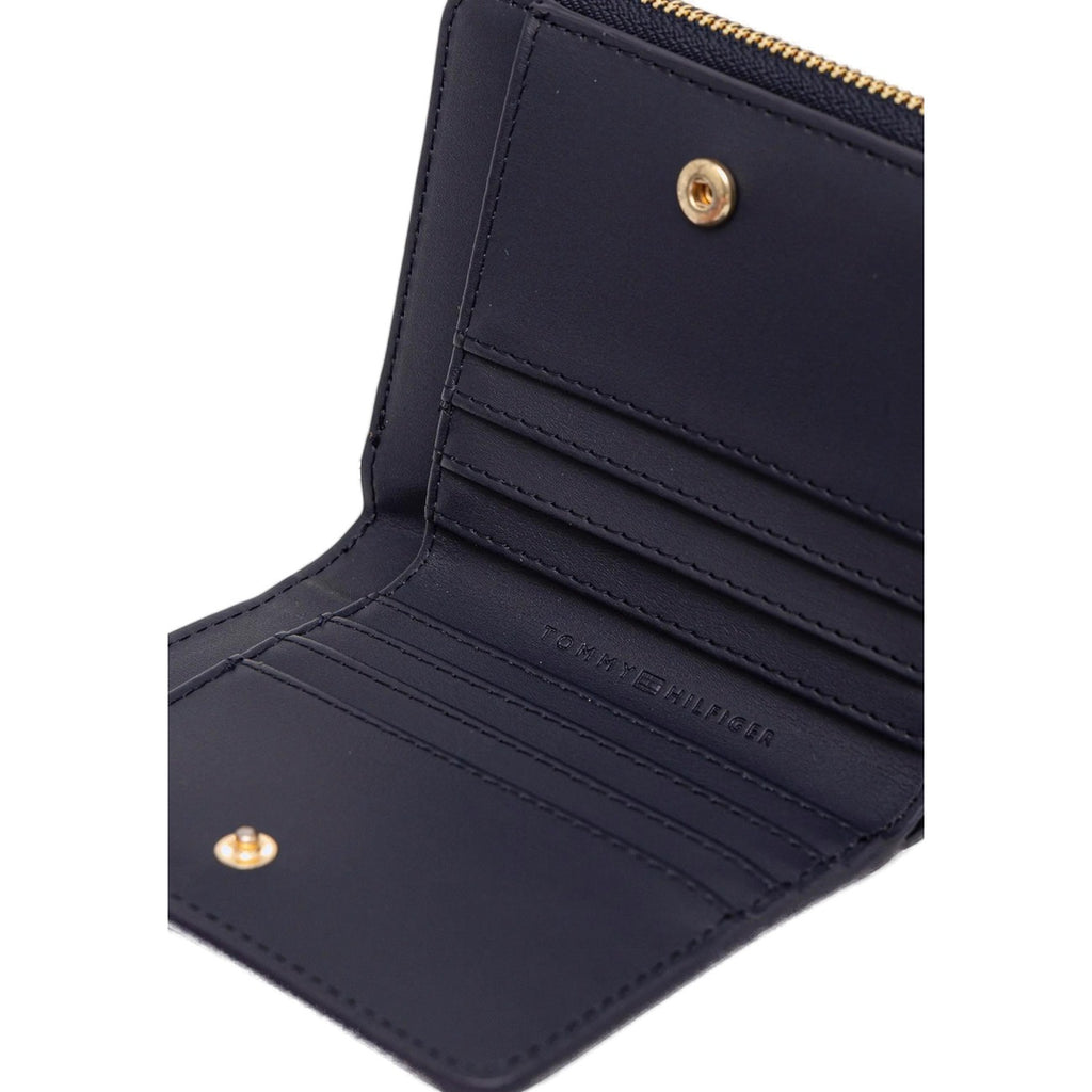 Tommy Hilfiger  Women Wallet